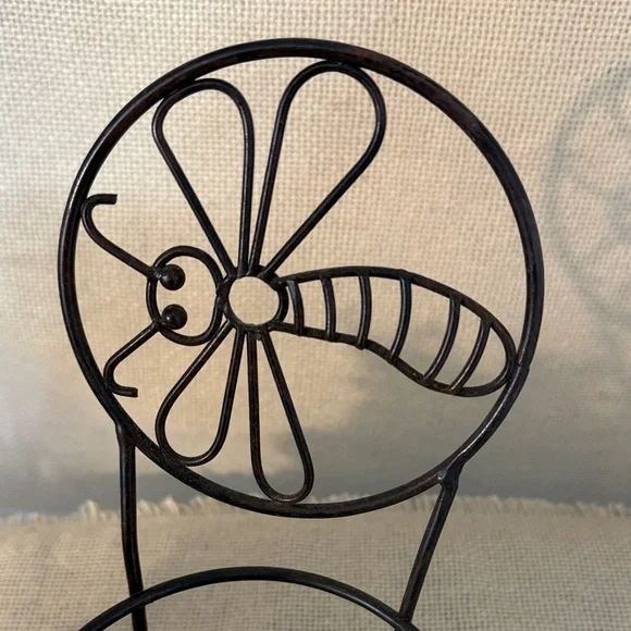 Honey Bee Black Metal Wire Plant Stand and Small Peony Silk Flower Vase - Picture 4 of 7